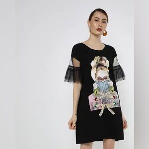 Black Graphic Print T-shirt Dress With Sheet Ruffle Sleeves